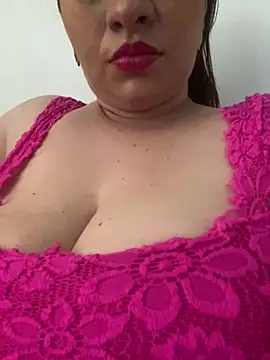MommyHelpsmee online show from 05-11-26, 01:45
