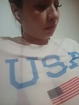 MommyHelpsmee online show from 05-27-26, 06:10