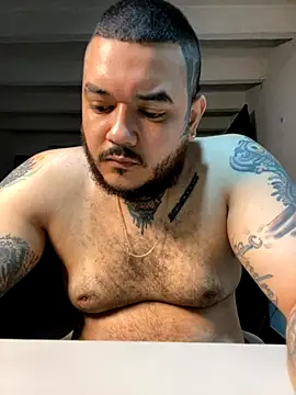Snapshot of El_Titan1998 chatting on 09-27-25, 10:54 El Titan1998 online show from 09-27-25, 10:54