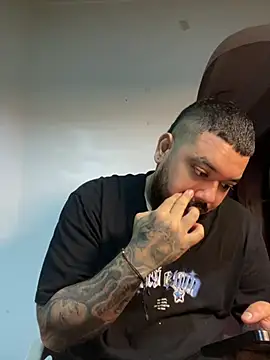 El Titan1998 online show from 03-25-26, 11:20