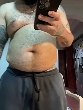 El Titan1998 online show from 04-08-26, 10:33