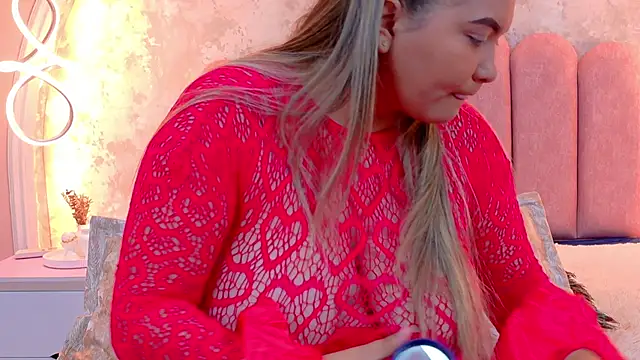 MiaLaurents online show from 04-09-26, 04:25