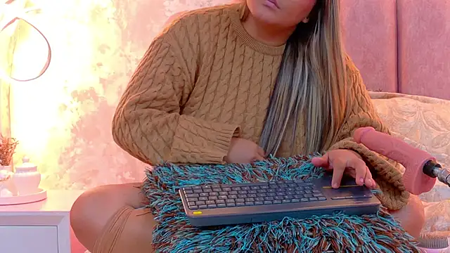 MiaLaurents online show from 04-11-26, 07:45