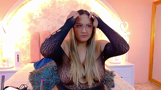 MiaLaurents online show from 03-05-26, 03:14