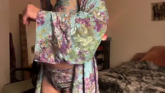 leahsparkles online show from 10-28-25, 03:18