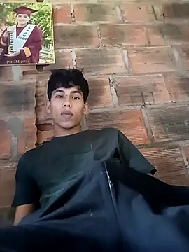 Andres123cv online show from 12-04-25, 03:44