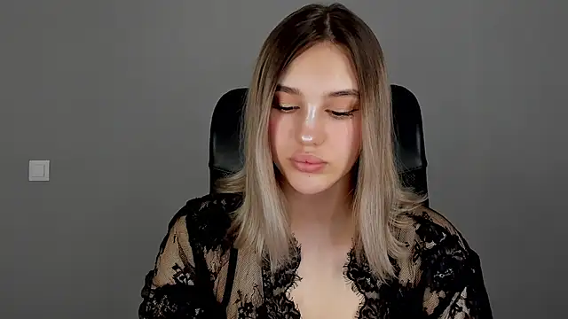 AngelicaKleee online show from 02-17-25, 01:58