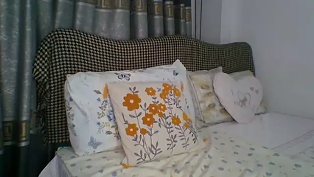 LeydiLi online show from 07-14-26, 05:19