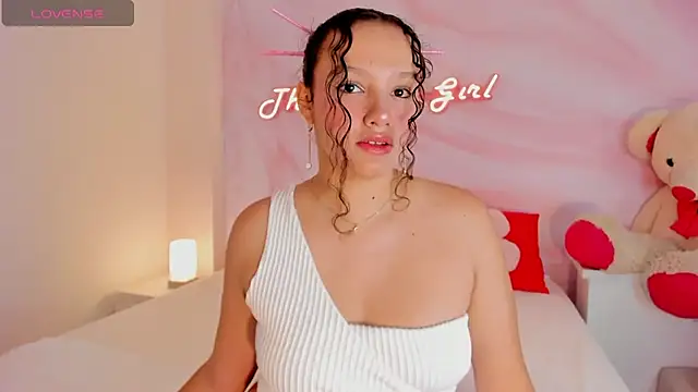 LucyLovelyy online show from 09-15-25, 06:52