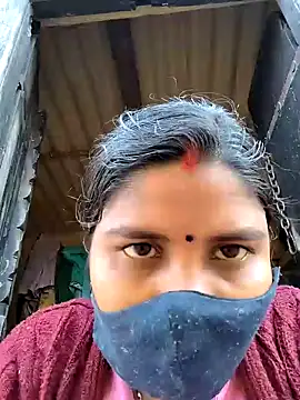 Snapshot of sweet_suman chatting on 01-10-25, 10:28 sweet suman online show from 01-10-25, 10:28