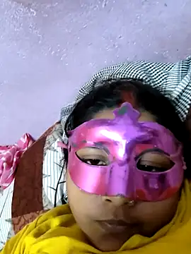 Snapshot of sweet_suman chatting on 05-05-26, 04:54 sweet suman online show from 05-05-26, 04:54