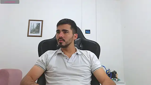 Massimoo 07 online show from 10-31-25, 07:54