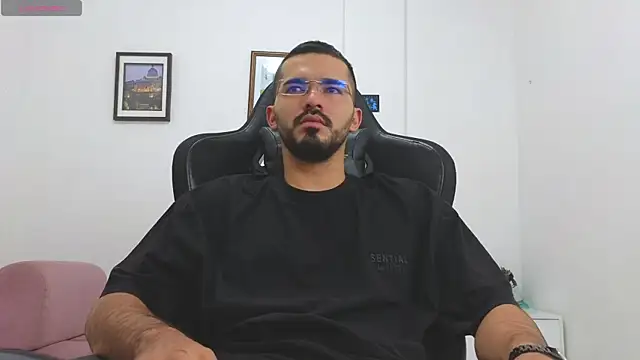 Massimoo 07 online show from 12-16-25, 04:22