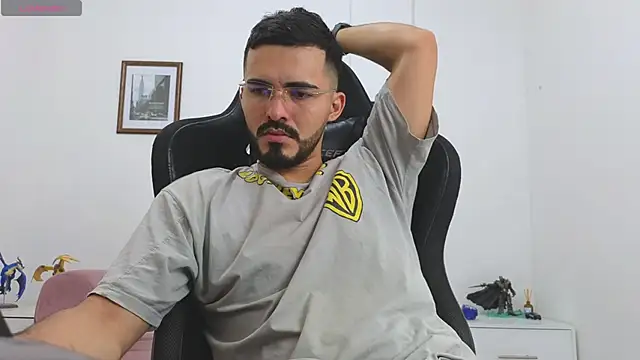 Massimoo 07 online show from 10-15-25, 07:33