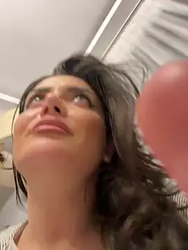 myakalifa online show from 03-17-25, 07:48