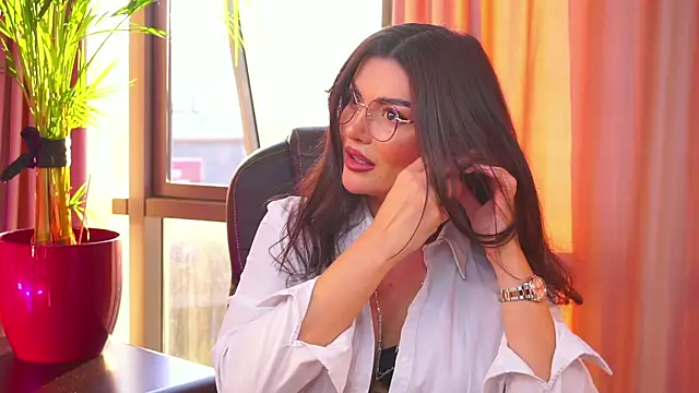 myakalifa online show from 09-22-25, 04:51