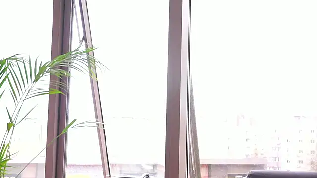 myakalifa online show from 03-17-25, 12:04