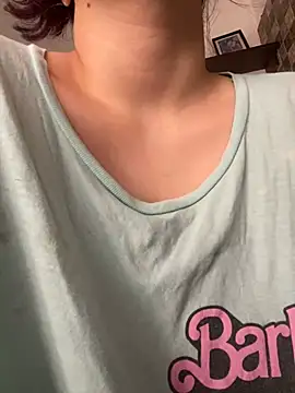 Snapshot of Sophia_cyrus11 chatting on 02-23-25, 02:46 Sophia cyrus11 online show from 02-23-25, 02:46