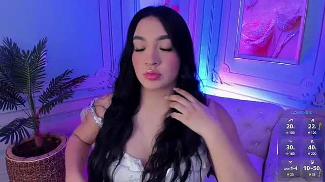 Snapshot of stefany_duque1_ chatting on 10-18-25, 03:08 stefany duque1  online show from 10-18-25, 03:08