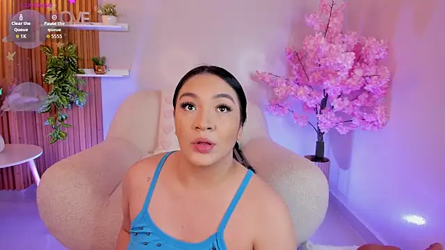 Snapshot of stefany_duque1_ chatting on 09-30-25, 02:28 stefany duque1  online show from 09-30-25, 02:28