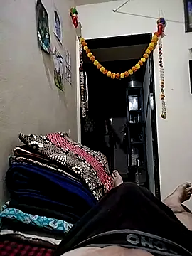 hot punekar online show from 10-30-25, 05:43