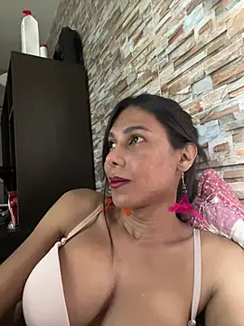 Ebonyxprincess  online show from 07-10-26, 05:35