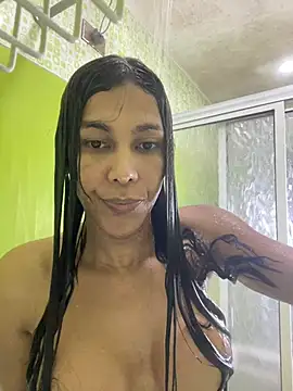 Ebonyxprincess  online show from 06-11-26, 08:06
