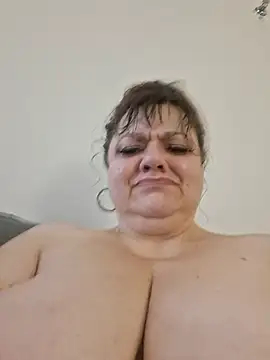 Luciouslouise72xh online show from 07-04-26, 08:21