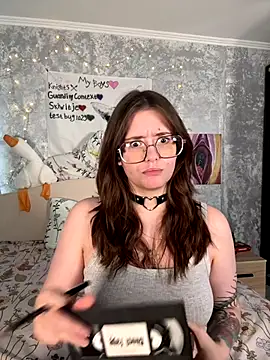 Sabrina shells online show from 10-04-25, 10:50