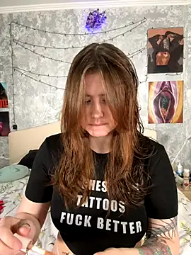 Sabrina shells online show from 11-16-25, 01:16