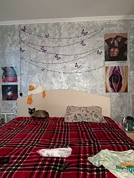 Sabrina shells online show from 12-20-25, 01:03