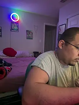 Snapshot of cloudy_couple444 chatting on 03-11-25, 07:35 cloudy couple444 online show from 03-11-25, 07:35