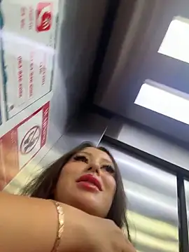 Snapshot of AndreaMood chatting on 02-16-26, 02:21 AndreaMood online show from 02-16-26, 02:21