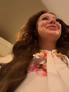 Snapshot of AndreaMood chatting on 03-01-26, 04:01 AndreaMood online show from 03-01-26, 04:01