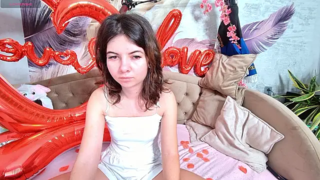 Snapshot of Anoraa chatting on 02-13-26, 02:00 Anoraa online show from 02-13-26, 02:00