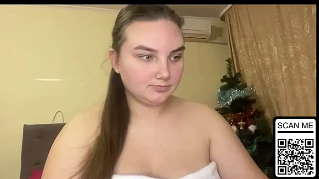 Snapshot of Dreamyblushfairy chatting on 12-19-25, 05:59 Dreamyblushfairy online show from 12-19-25, 05:59