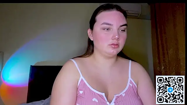 Dreamyblushfairy online show from 03-08-26, 04:21