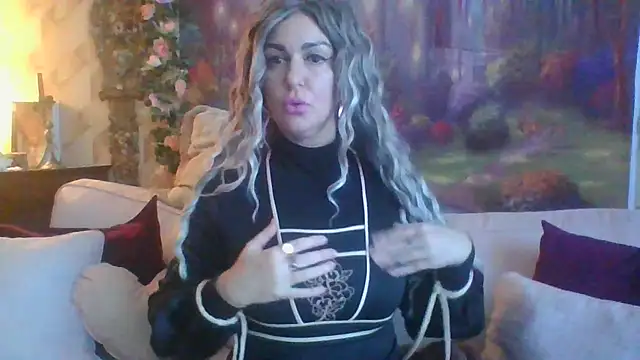 Snapshot of BELLAMORGANE1 chatting on 12-23-24, 03:11 BELLAMORGANE1 online show from 12-23-24, 03:11
