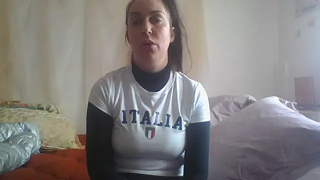 Snapshot of BELLAMORGANE1 chatting on 02-01-25, 11:42 BELLAMORGANE1 online show from 02-01-25, 11:42