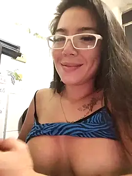 Snapshot of StarSex22 chatting on 02-18-25, 05:20 StarSex22 online show from 02-18-25, 05:20