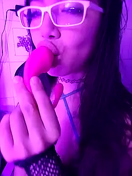 Snapshot of StarSex22 chatting on 01-16-25, 06:56 StarSex22 online show from 01-16-25, 06:56