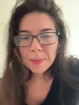 Snapshot of StarSex22 chatting on 09-14-25, 04:18 StarSex22 online show from 09-14-25, 04:18