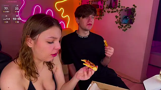 RobertAndLinela online show from 02-19-25, 07:37