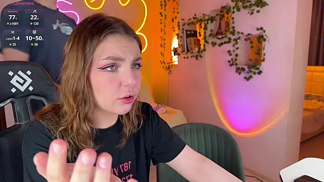 RobertAndLinela online show from 10-06-25, 08:04