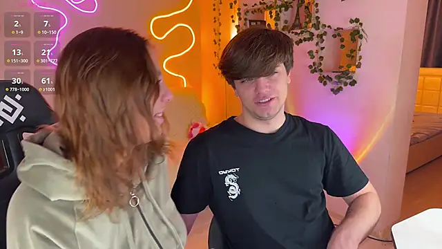 RobertAndLinela online show from 10-30-25, 02:47