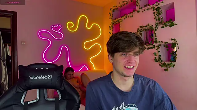 RobertAndLinela online show from 02-28-25, 10:09