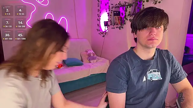 RobertAndLinela online show from 11-23-25, 04:06