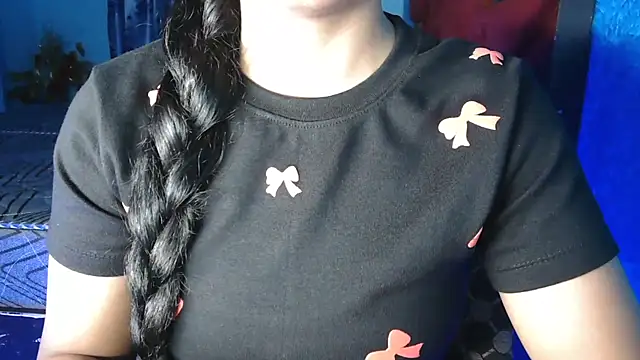 Snapshot of Somiya87 chatting on 05-08-26, 06:23 Somiya87 online show from 05-08-26, 06:23