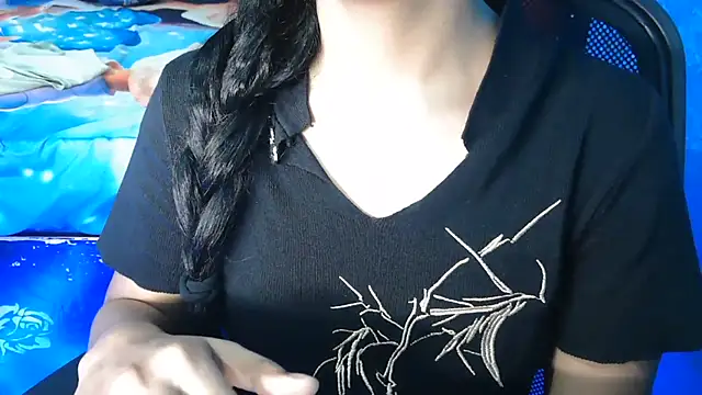 Snapshot of Somiya87 chatting on 06-19-26, 08:25 Somiya87 online show from 06-19-26, 08:25