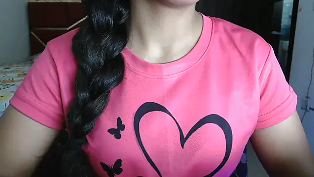 Snapshot of Somiya87 chatting on 04-21-26, 06:03 Somiya87 online show from 04-21-26, 06:03
